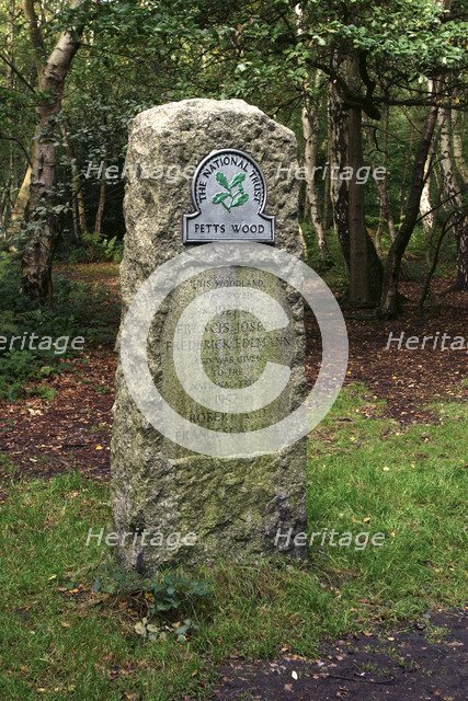 Edlmann memorial, Petts Wood, Kent, 2005 