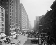 State Street, south from Lake Street, Chicago, Ill., between 1900 and 1910. Creator: Unknown.