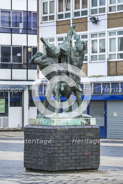 'Meat Porters', sculpture by Ralph Brown, Market Square, Harlow, Essex, 2015. Artist: Steven Baker.