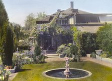 Myron Hunt house, 200 North Grand Avenue, Pasadena, California, 1917. Creator: Frances Benjamin Johnston.