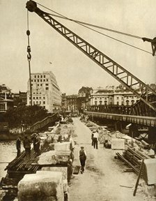 The rebuilding of Waterloo Bridge, London, 1934, (1935). Creator: Unknown.
