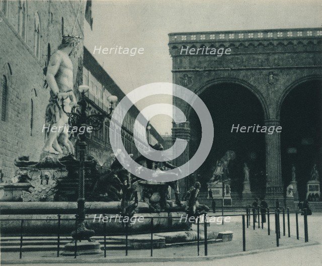 Fountain of Neptune by Bartolomeo Ammanati and the Loggia dei Lanzi, Florence, Italy, 1927. Artist: Eugen Poppel.