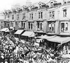 Barnum and Bailey Procession, Derby Road, Nottingham, Nottinghamshire, 1898 Artist: Unknown