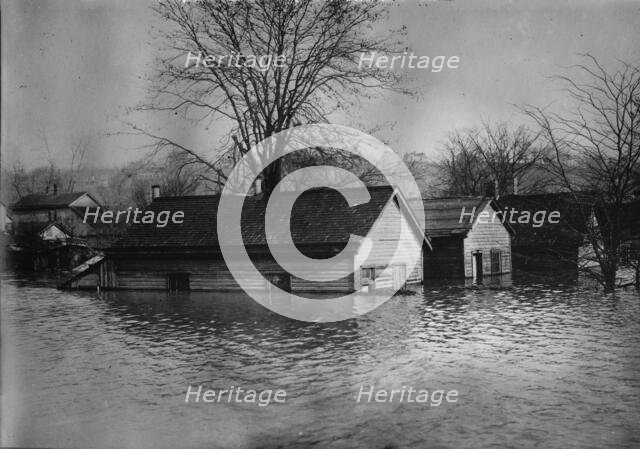 Flood in East end of Cincinnati - 1913 Creator: Bain News Service.