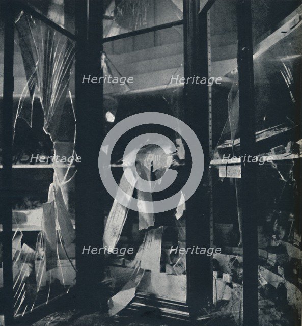 'Show cases in the Natural History Museum', 1941. Artist: Cecil Beaton.