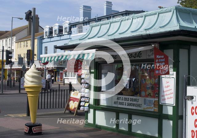 Clacton-on-Sea, Essex, England, UK, 26/5/10.  Creator: Ethel Davies.