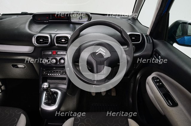 2009 Citroen C3 Picasso Artist: Unknown.