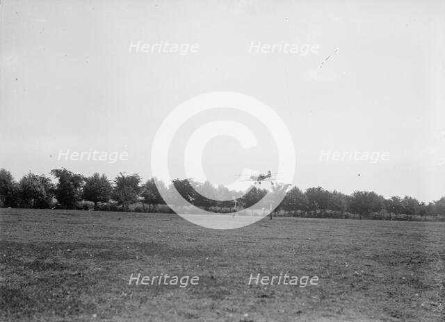 Curtiss Airplane - Tests And Demonstrations; Twin Engine Biplane, Potomac Park, 1916. Creator: Harris & Ewing.