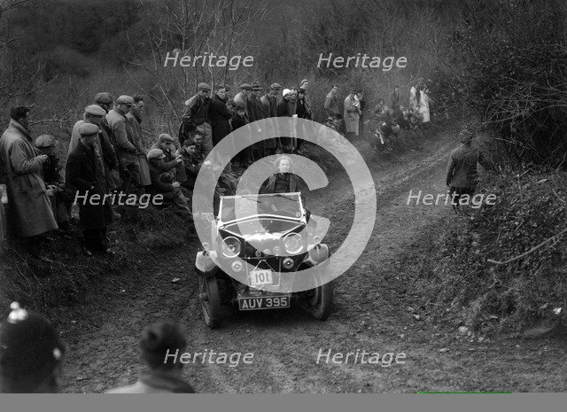 Riley Lynx of EWD Ritchie competing in the MCC Lands End Trial, 1935. Artist: Bill Brunell.
