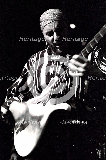 Jose Neto, Ronnie Scott's, London, 1995. Artist: Brian O'Connor