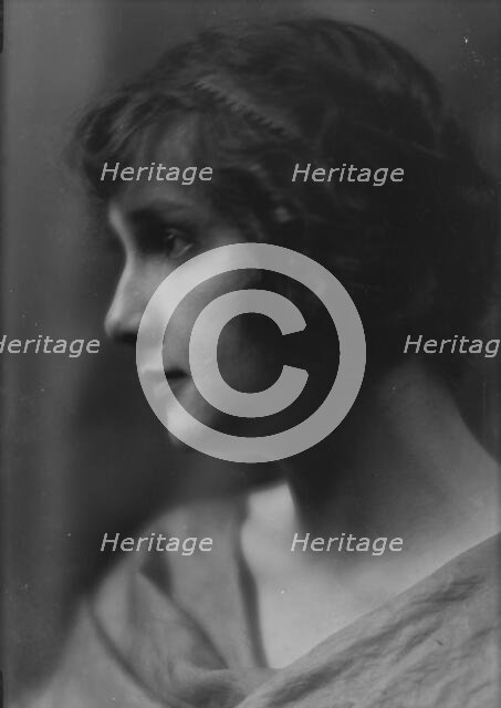 Ives, Charlotte, portrait photograph, 1913. Creator: Arnold Genthe.