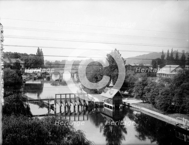 Maidenhead Bridge, Maidenhead, Berkshire, 1883. Artist: Henry Taunt