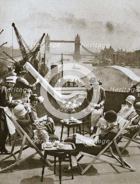 Roof garden of the Langbourne Club for City women, Fishmonger Hall Street, London, c1920s(?). Artist: Unknown