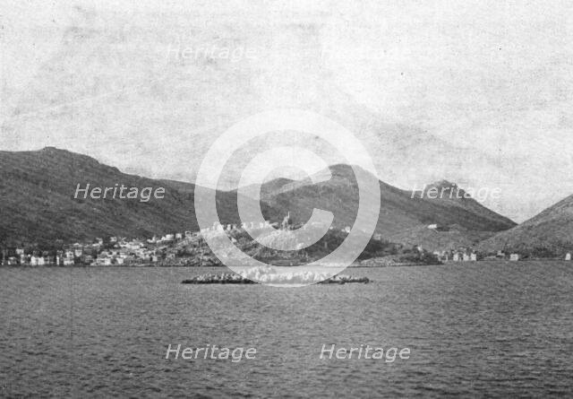 ''L'Ile de Castellorizo, occupee par un detachement Francais, le 27 decembre 1915.', 1915. Creator: Unknown.