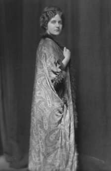 Sharpsten, Helen, Miss, portrait photograph, 1912 Apr. 24. Creator: Arnold Genthe.