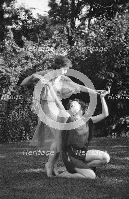 Desha and Leah dancing in Port Washington, 1921 Aug. 21. Creator: Arnold Genthe.