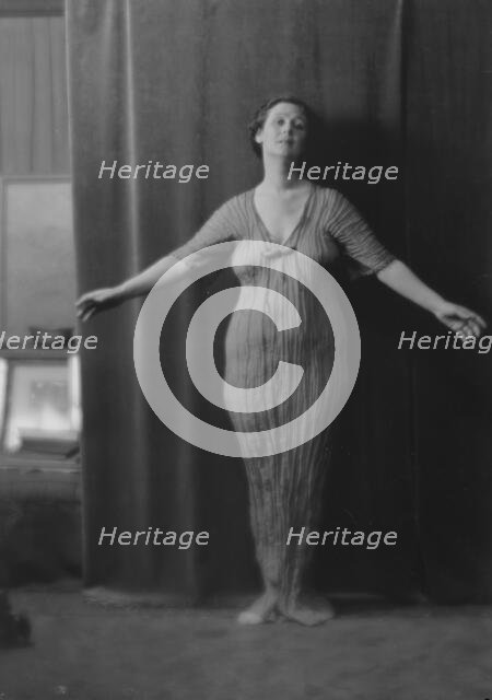 Duncan, Isadora, portrait photograph, between 1916 and 1918. Creator: Arnold Genthe.