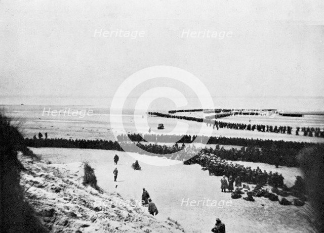 British retreat from Dunkirk, World War 2, 1940. Artist: Unknown