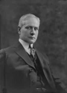 Cornwell, H.C. de Vere, Dr., portrait photograph, 1917 May 19. Creator: Arnold Genthe.