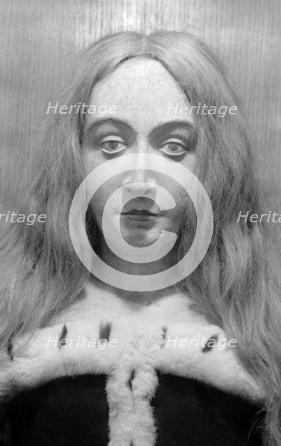 Royal funeral effigy of Elizabeth of York, Westminster Abbey, London, 1945-1980. Artist: Eric de Maré