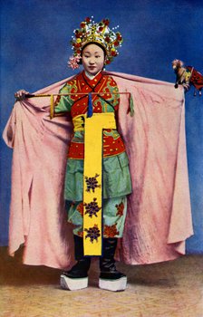 Chinese actor playing a leading lady, 1922. Artist: BT Prideaux