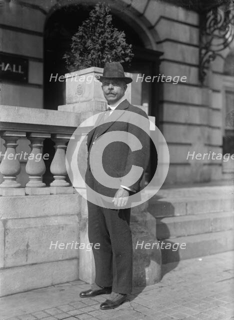 Dr. Paulo De Moraes [sic] Barros, Sao Paulo, Brazil, 1917. Creator: Harris & Ewing.