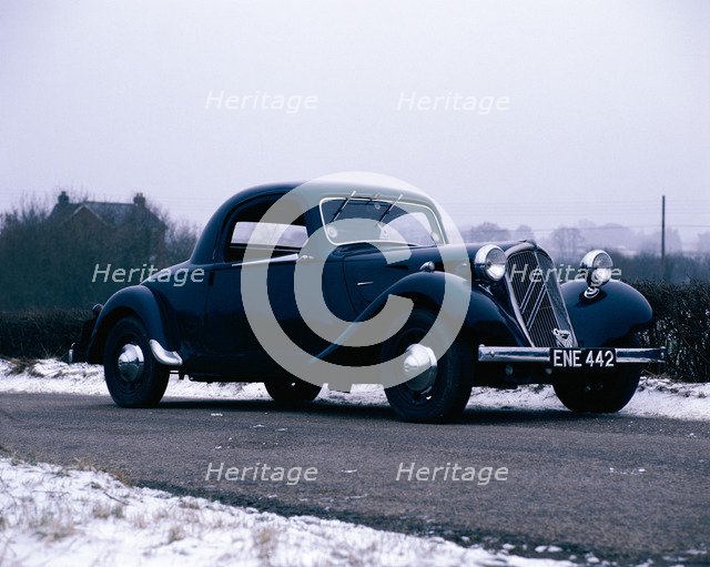 1938 Citroën 7CV Saloon. Artist: Unknown
