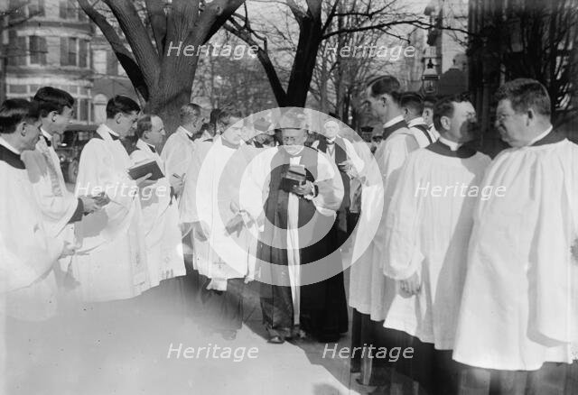 Saint Thomas P.E. Church - Consecration Services, Dec 1912.  Creator: Harris & Ewing.