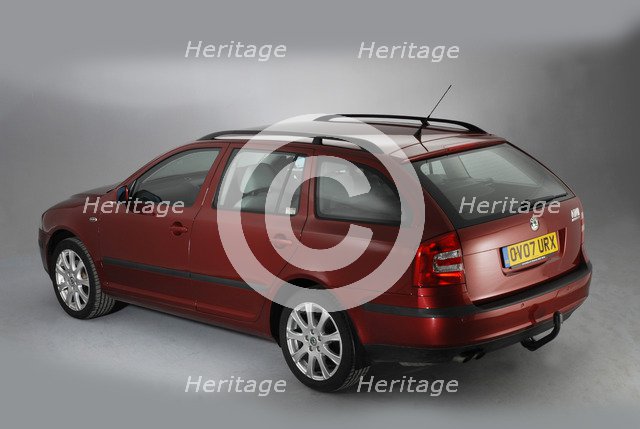 2007 Skoda Octavia estate. Artist: Unknown.