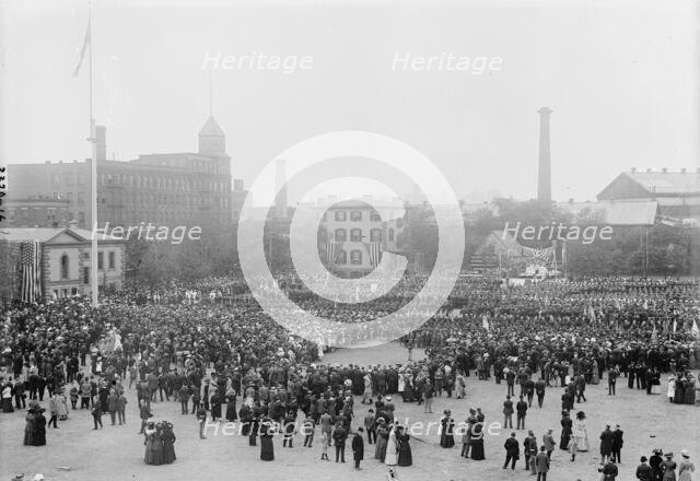 Field Mass - B'k'n Navy Yard, between c1910 and c1915. Creator: Bain News Service.