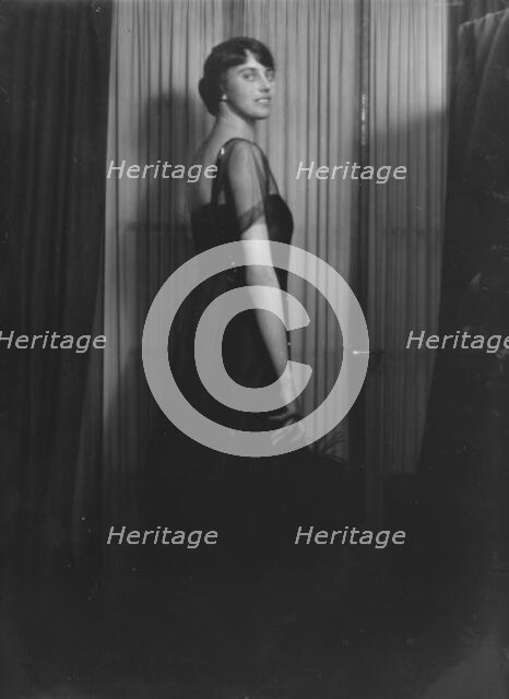 Mrs. Denny, portrait photograph, 1918 Jan. 9. Creator: Arnold Genthe.