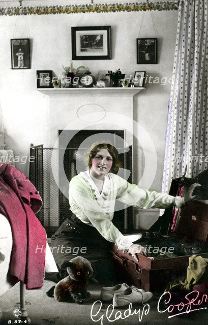 Gladys Cooper (1888-1971), English actress, early 20th century.Artist: Rotary Photo