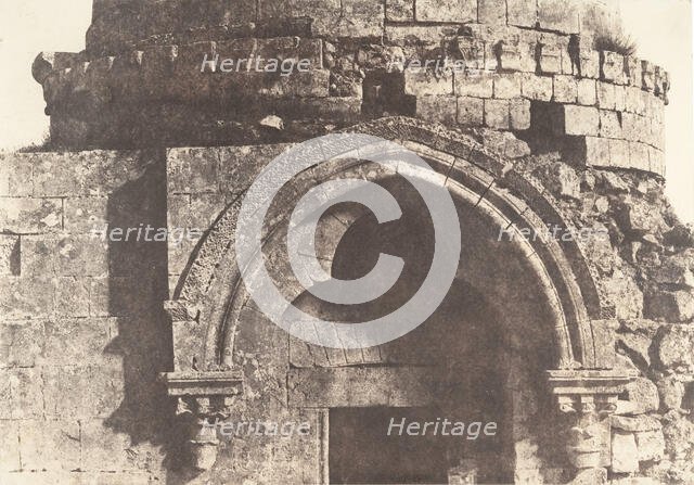 Jérusalem, Détails de la porte d'un Dôme sépulcral, 1854. Creator: Auguste Salzmann.