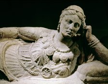 Chiusi sarcophagus made in alabaster, with the reclining figure of the deceased woman with a fan.…