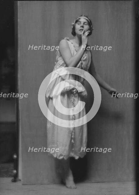 Lopoukhova, Lydia, Miss, 1914 Feb. 4. Creator: Arnold Genthe.