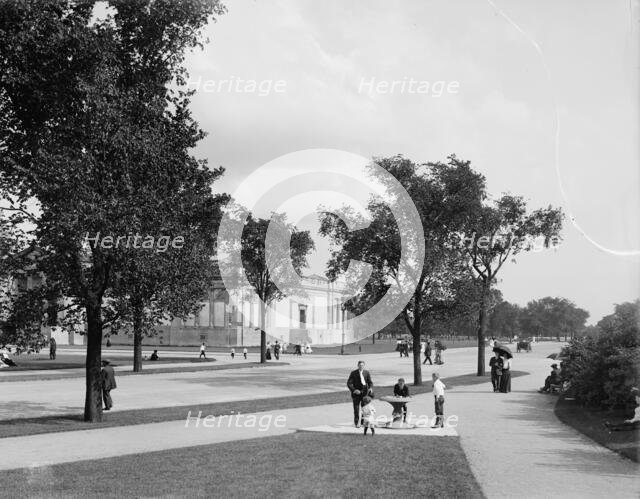 Driveway near Field Museum [of Natural History], Jackson Park, Chicago, Ill., c1907. Creator: Unknown.