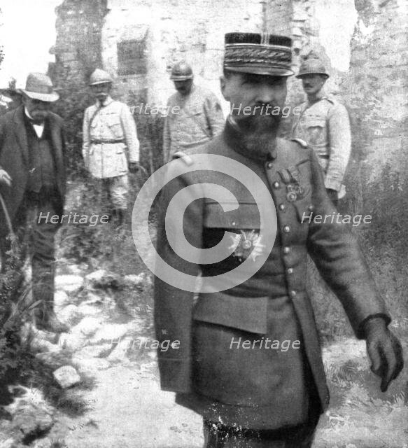 'Le "Friedensturm"; le president du Conseil (M. Clemenceau) et le commandant de la 4e armee..., 1918 Creator: Unknown.