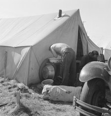 Living conditions for migrant potato pickers, Tulelake, Siskiyou County, California, 1939. Creator: Dorothea Lange.