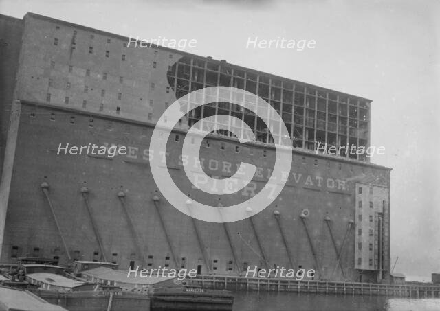 Weehawken Elevator, 1915. Creator: Bain News Service.