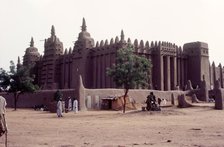 Great Mosque of Djenné, Mali, 1989.  Creator: Amanda Waite.