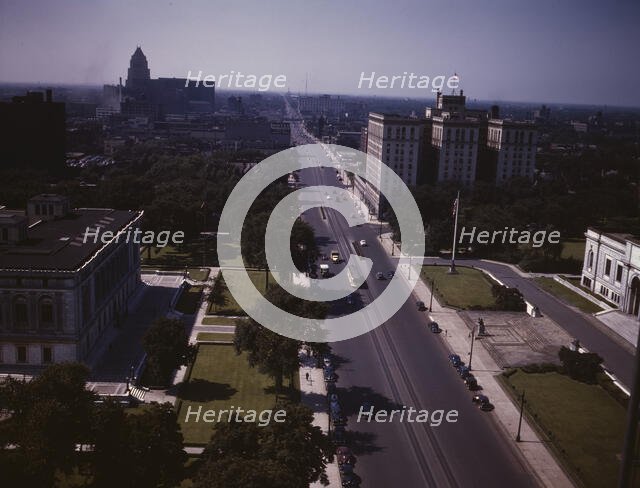 Looking north on Woodward Ave., from the Maccabee[s] Building..., Detroit, Mich., 1942. Creator: Arthur S Siegel.