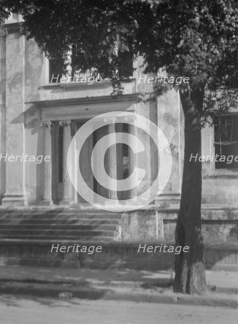 Entrance to an unidentified building, New Orleans or Charleston, South Carolina, c1920-c1926. Creator: Arnold Genthe.