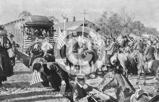 'La bataille presidentielle aux etats-unis; une scene typique de la campagne electorale..., 1916. Creator: Underwood & Underwood.