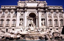 Rome, overview of the Fontana di Trevi, transition style from baroque to classical, work of Nicol…