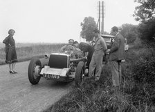 Road testing Raymond Mays' Vauxhall-Villiers, c1930s. Artist: Bill Brunell.