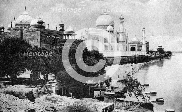 The Taj Mahal, Agra, 20th century. Artist: Unknown