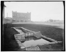 Old traders' lock, Sault Ste. Marie, Ont., c1902. Creator: William H. Jackson.
