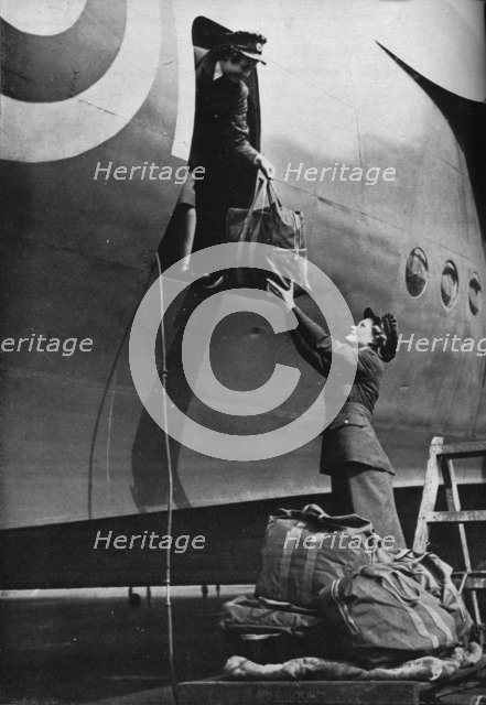 Members of the WAAF serving in Coastal Command, c1940 (1943). Artist: Unknown.