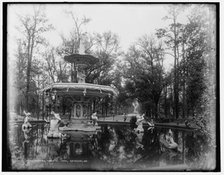 Fountain, Forsyth Park, Savannah, Ga., between 1890 and 1901. Creator: Unknown.