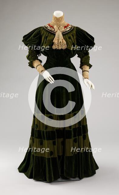 Dinner dress, French, 1894-96. Creator: Jeanne Hallee.